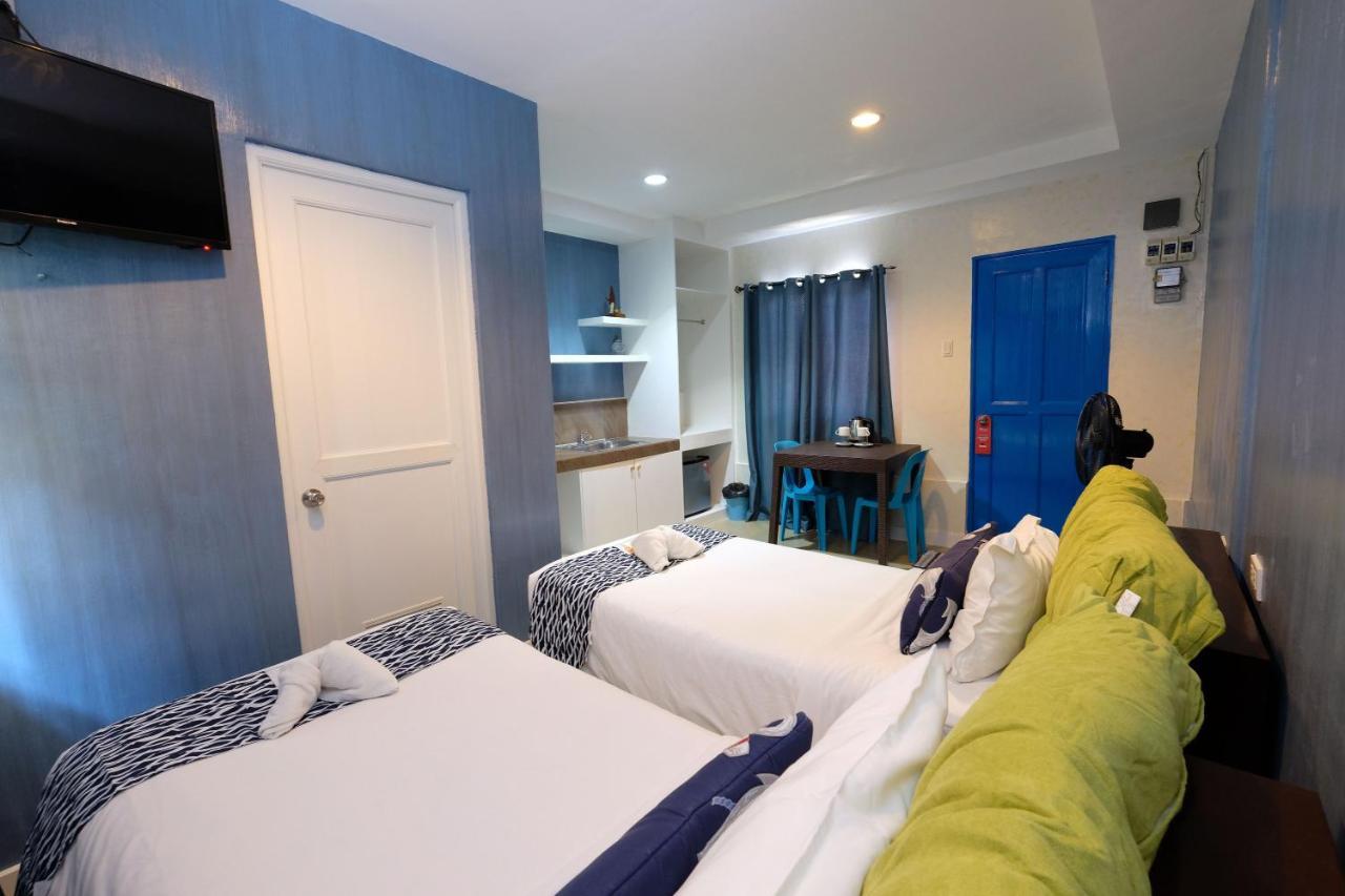 Pescadores Suites Moalboal Exterior photo